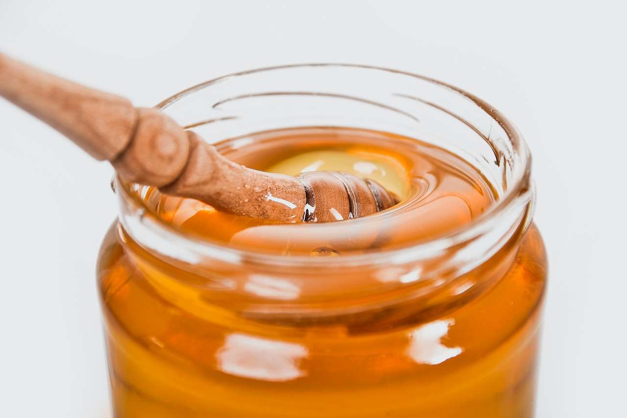 Discover How Honey Can Make Your Skin Happy