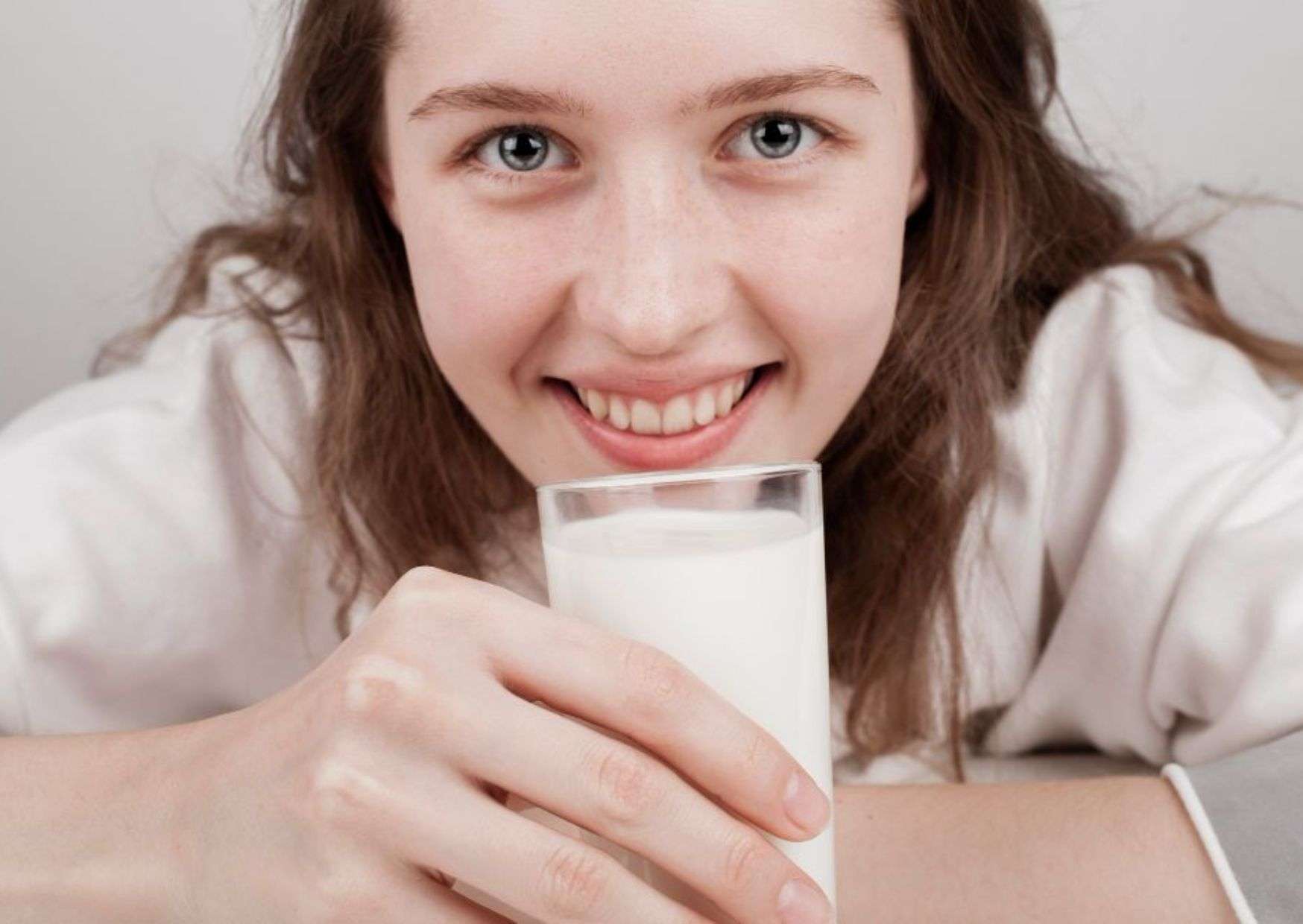 Anti-Aging Treatment: Use Raw Milk for a Youthful Glow, Skin will Appear Younger